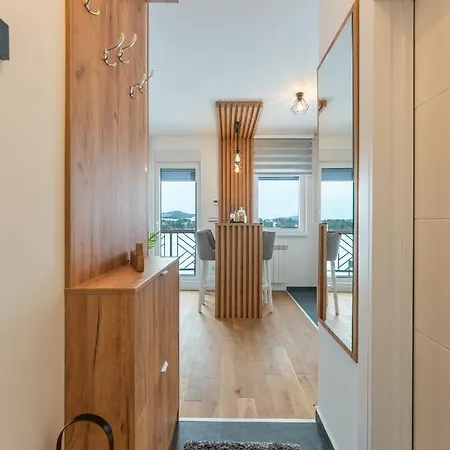 Apartment Borov Jezic *